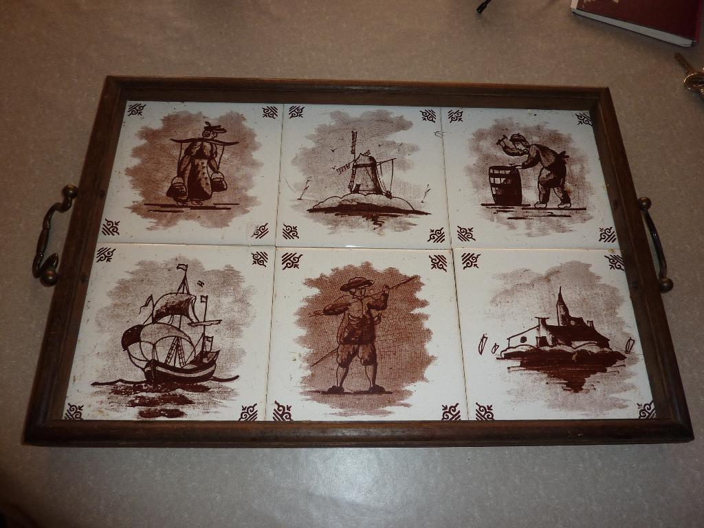 oud dienblad met oude bruine tegels, Ophalen of Verzenden, Gebruikt, Rechthoekig, Hout