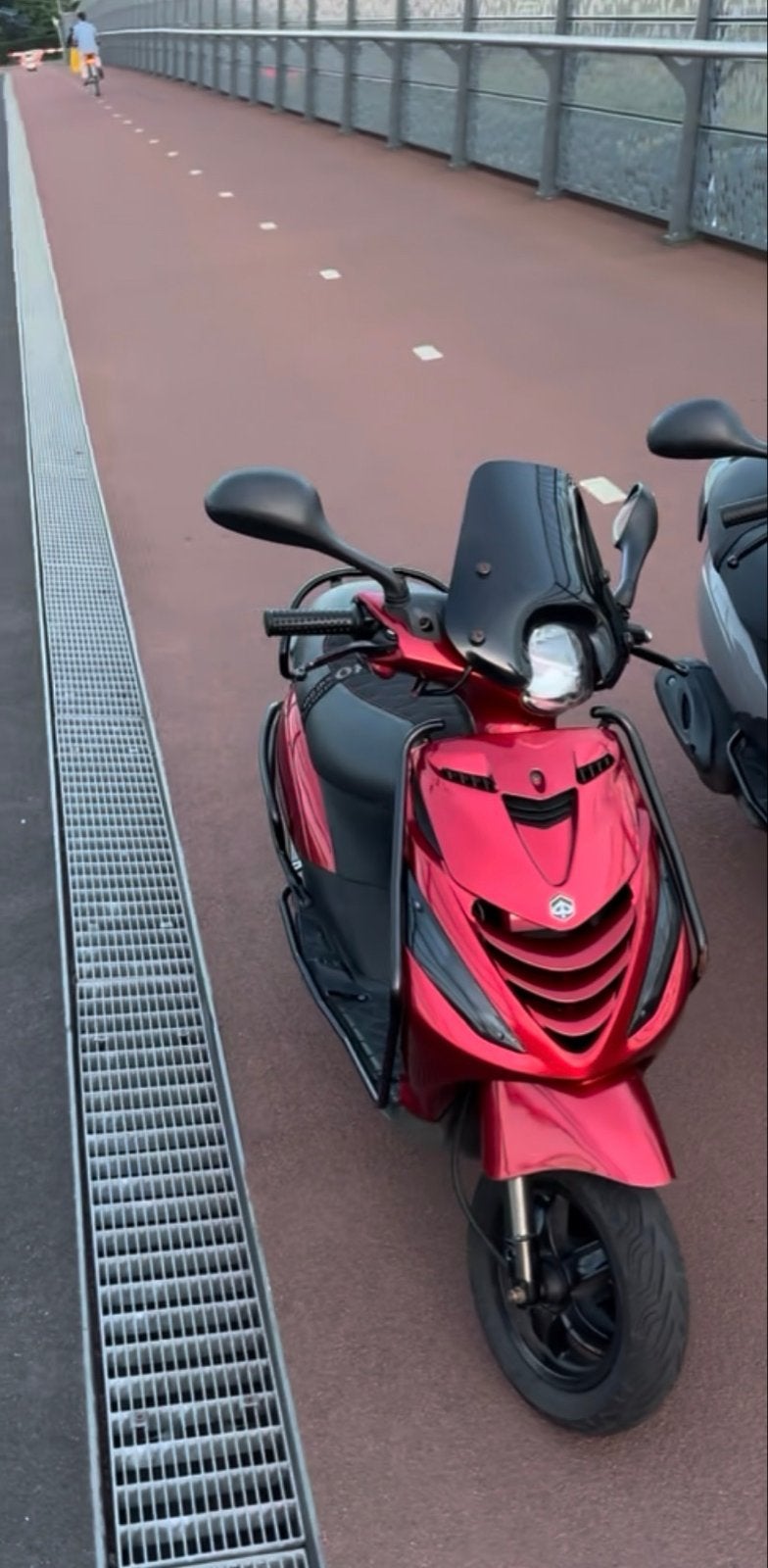 Piaggio Zip iGET 4T - Rood, Fietsen en Brommers, Scooters | Piaggio, Gebruikt, Zip, Benzine, Ophalen
