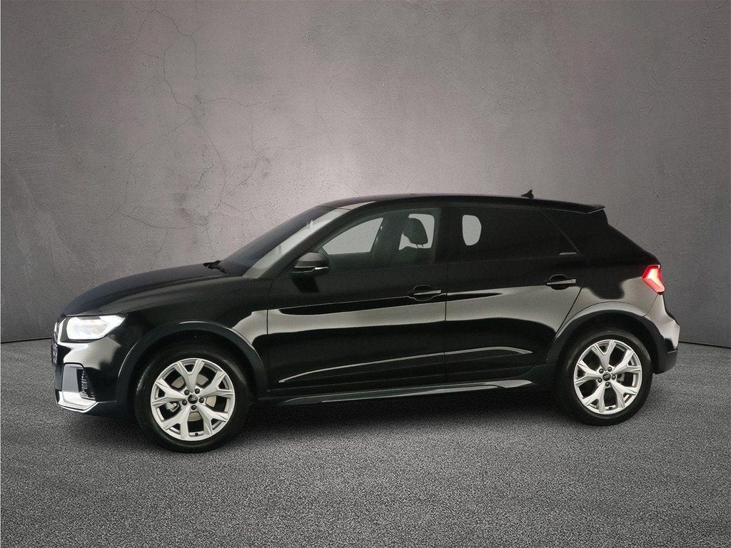 Audi A1 allstreet 30 TFSI Advanced edition | Full-led | ACC, Auto's, Audi, Stof, 116 pk, Zwart, Bedrijf