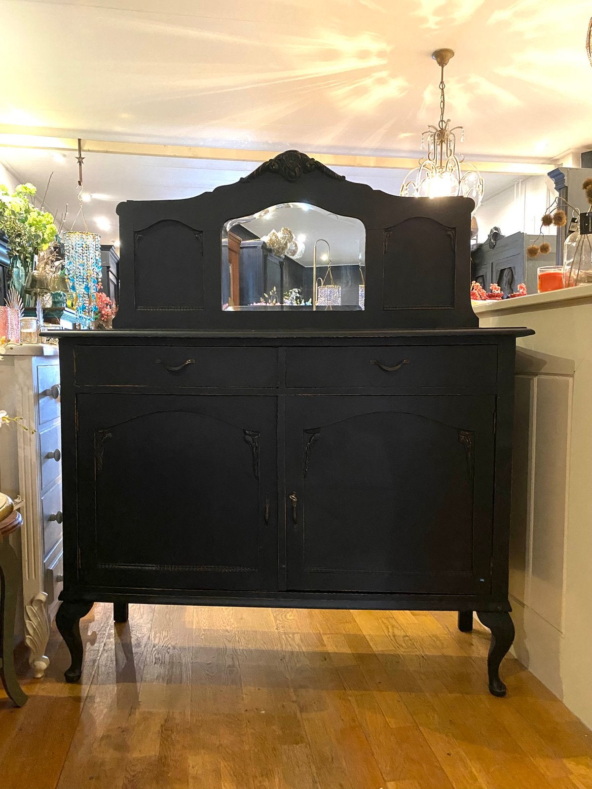 Antiek dressoir met spiegelopstand, vintage kast zwart VdlM, Ophalen, 100 tot 150 cm, 1 of 2 laden, Zo goed als nieuw