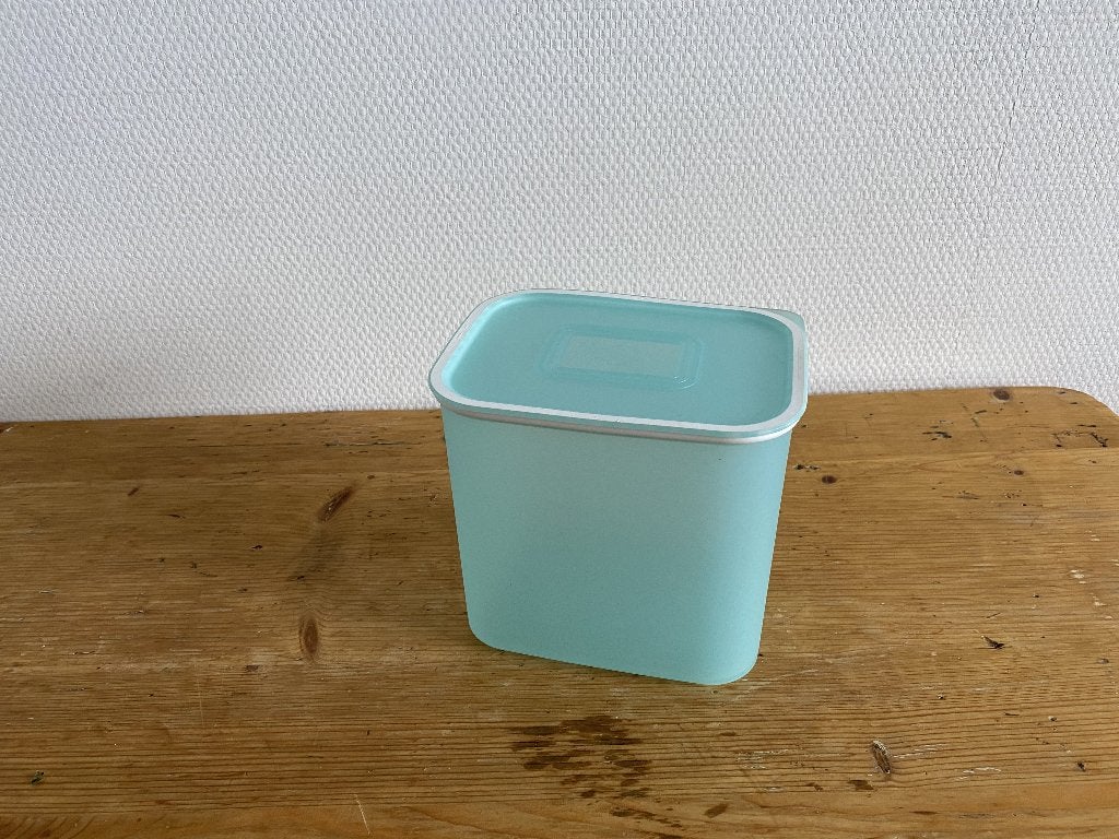 Tupperware Voorraadbus ( lichtblauw, 2,1 liter ), Ophalen of Verzenden, Gebruikt, Beker of Kan