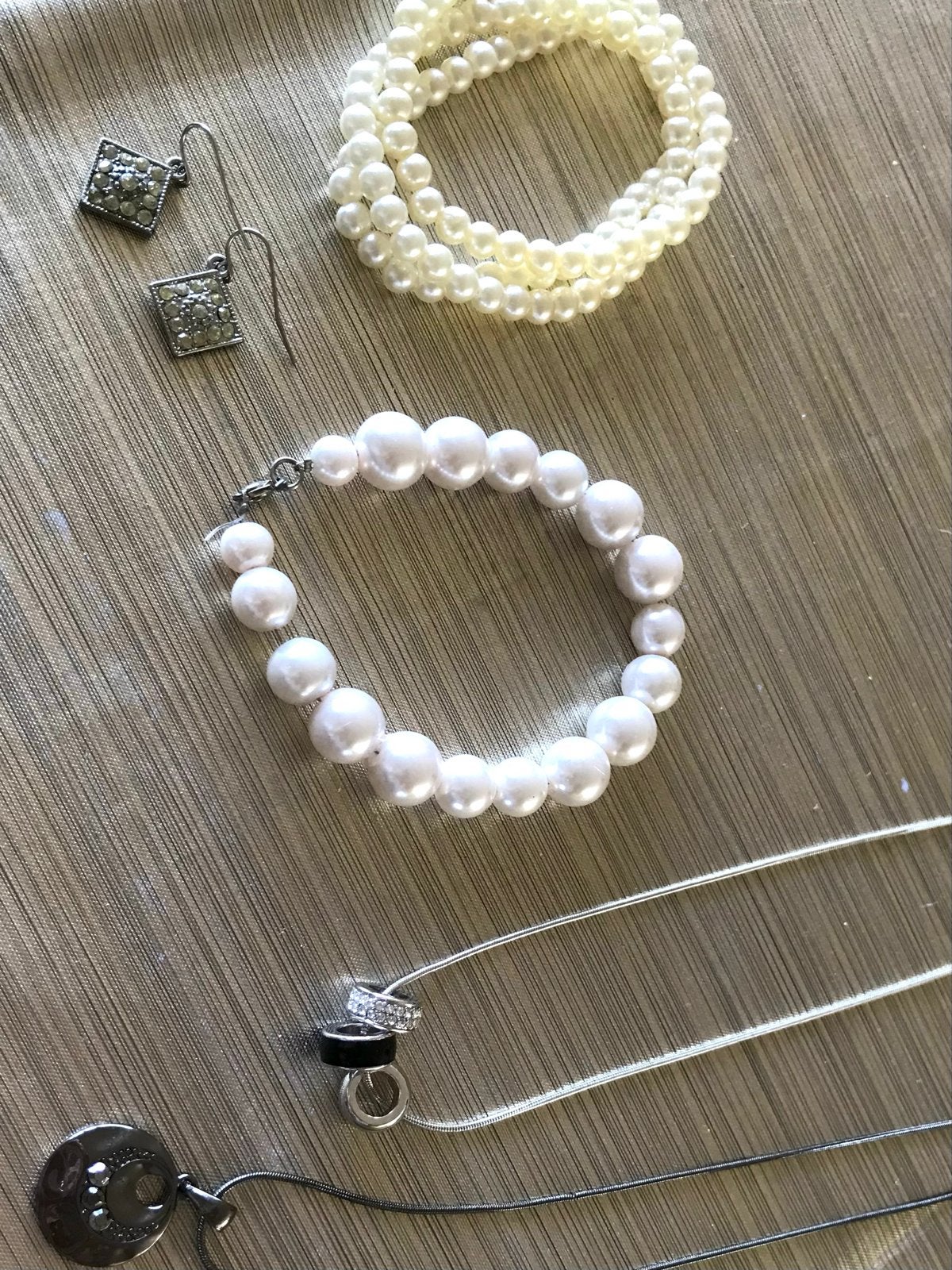 Sieraden lot: kettingen, armbanden en oorbellen, Ophalen of Verzenden, Gebruikt, Overige kleuren, Overige materialen