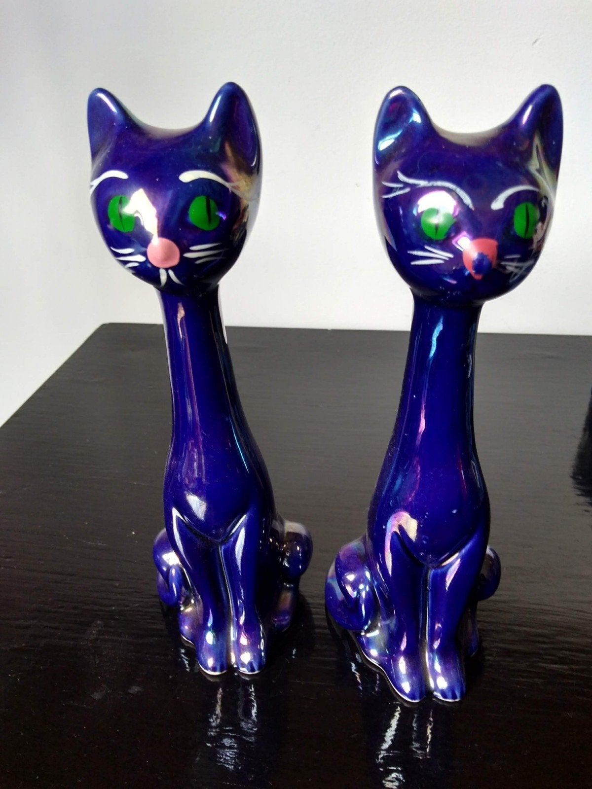 Vintage blauwe katten met luster glazuur - set van 2, Minder dan 20 cm, Ophalen of Verzenden, Zoogdier, Steen of Keramiek