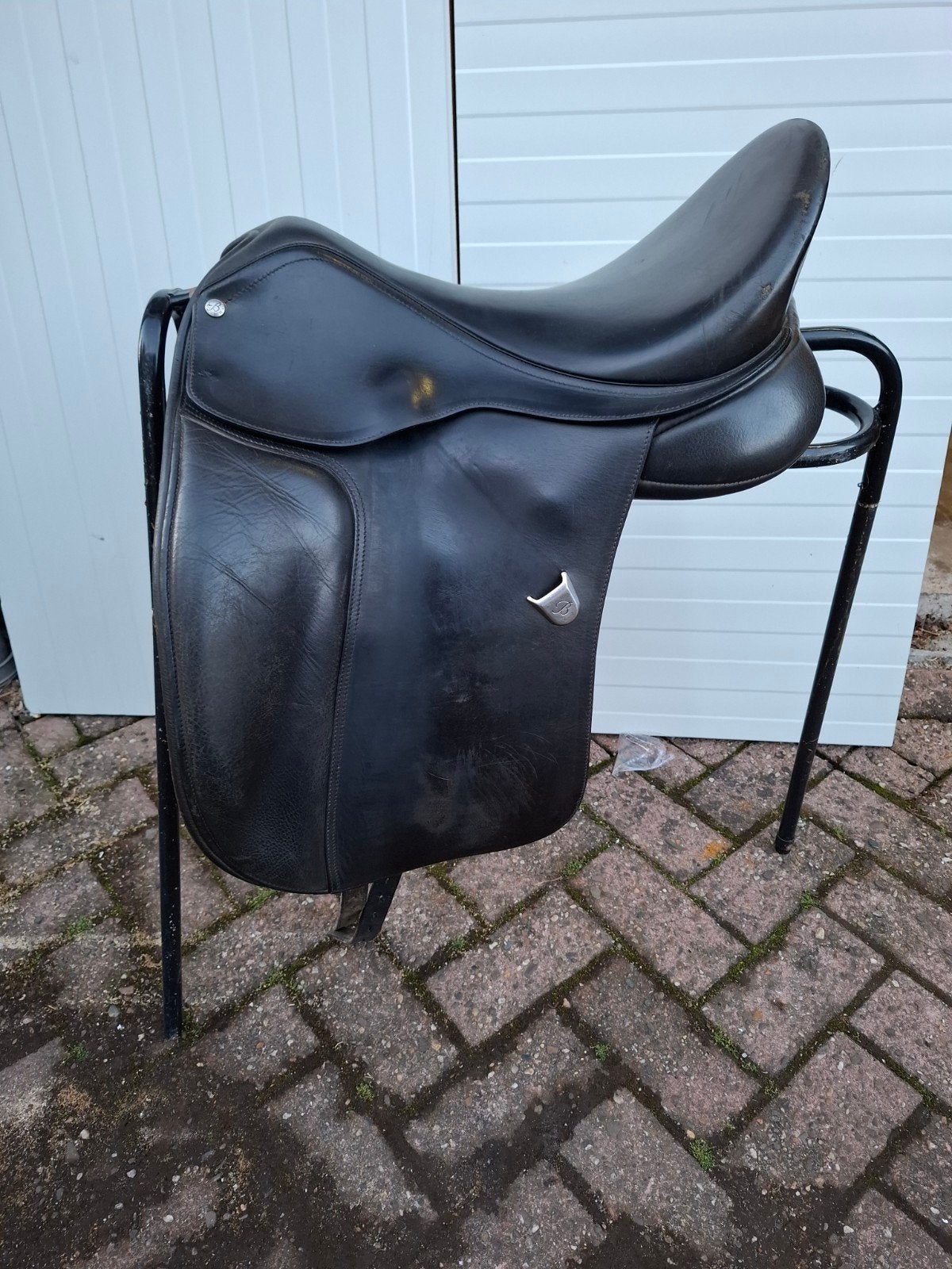 Bates dressage 17.5, Dieren en Toebehoren, Paarden en Pony's | Zadels, Dressuur, Ophalen of Verzenden, Zo goed als nieuw