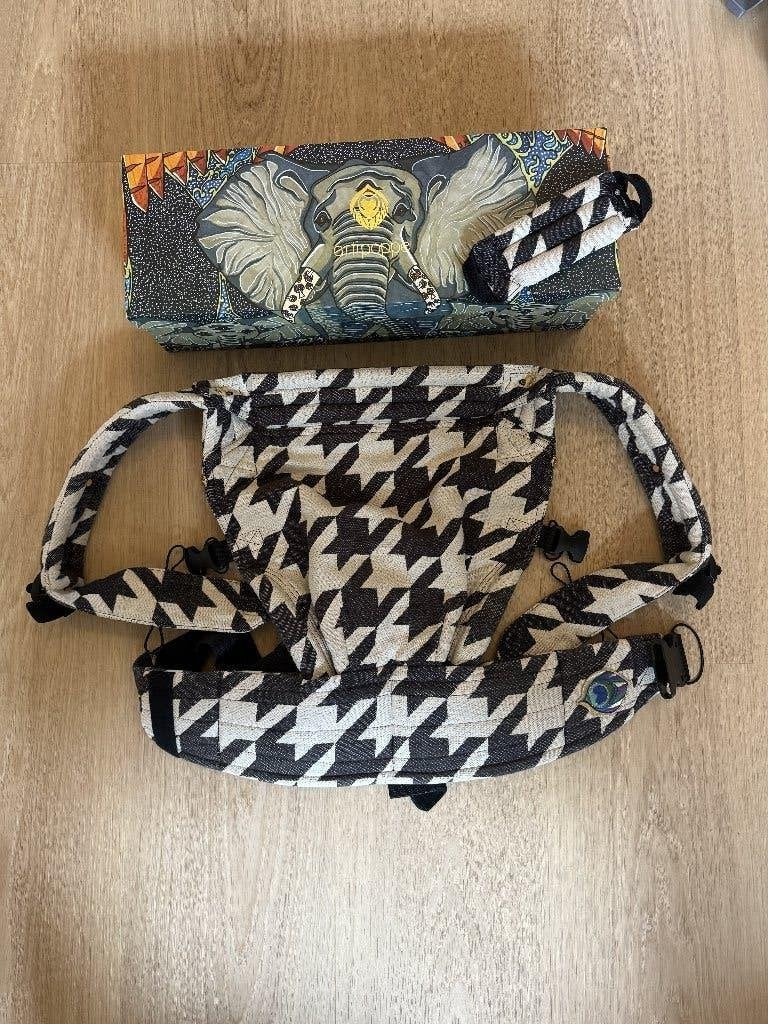 Artipop Zeitgeist draagzak Tweed BW met facing out insert, Buik of Rug, Zo goed als nieuw, Draagzak, Ophalen