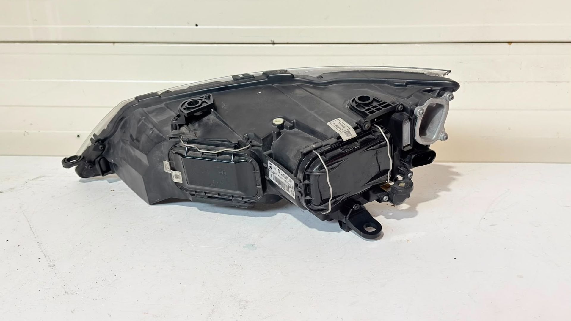 Seat Leon 5F Facelift H7 LED koplamp rechts 5F1941016B, Gebruikt, Autovia A-2, Km 585 585
08760  Martorell, ES, Ophalen of Verzenden