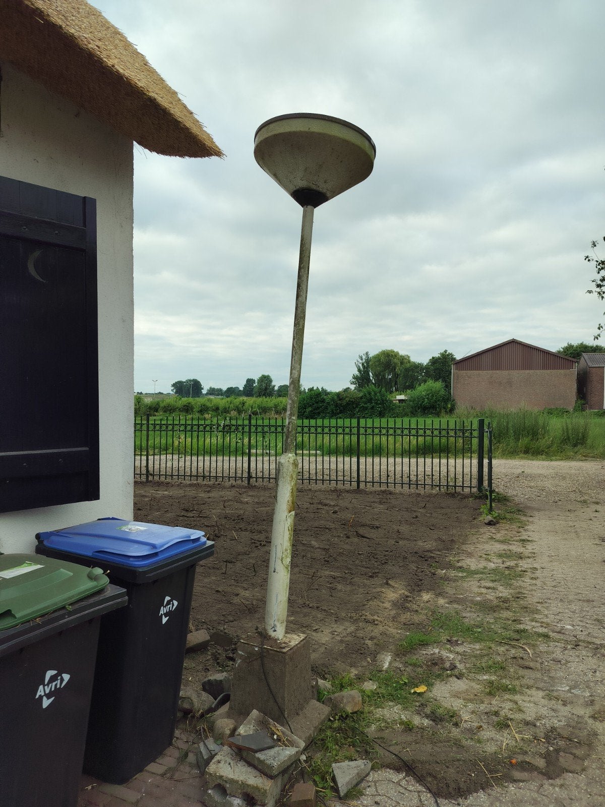 Oude lantaarnpaal met lamp, lichtmasten, Ophalen, Gebruikt, Staal, Overige typen