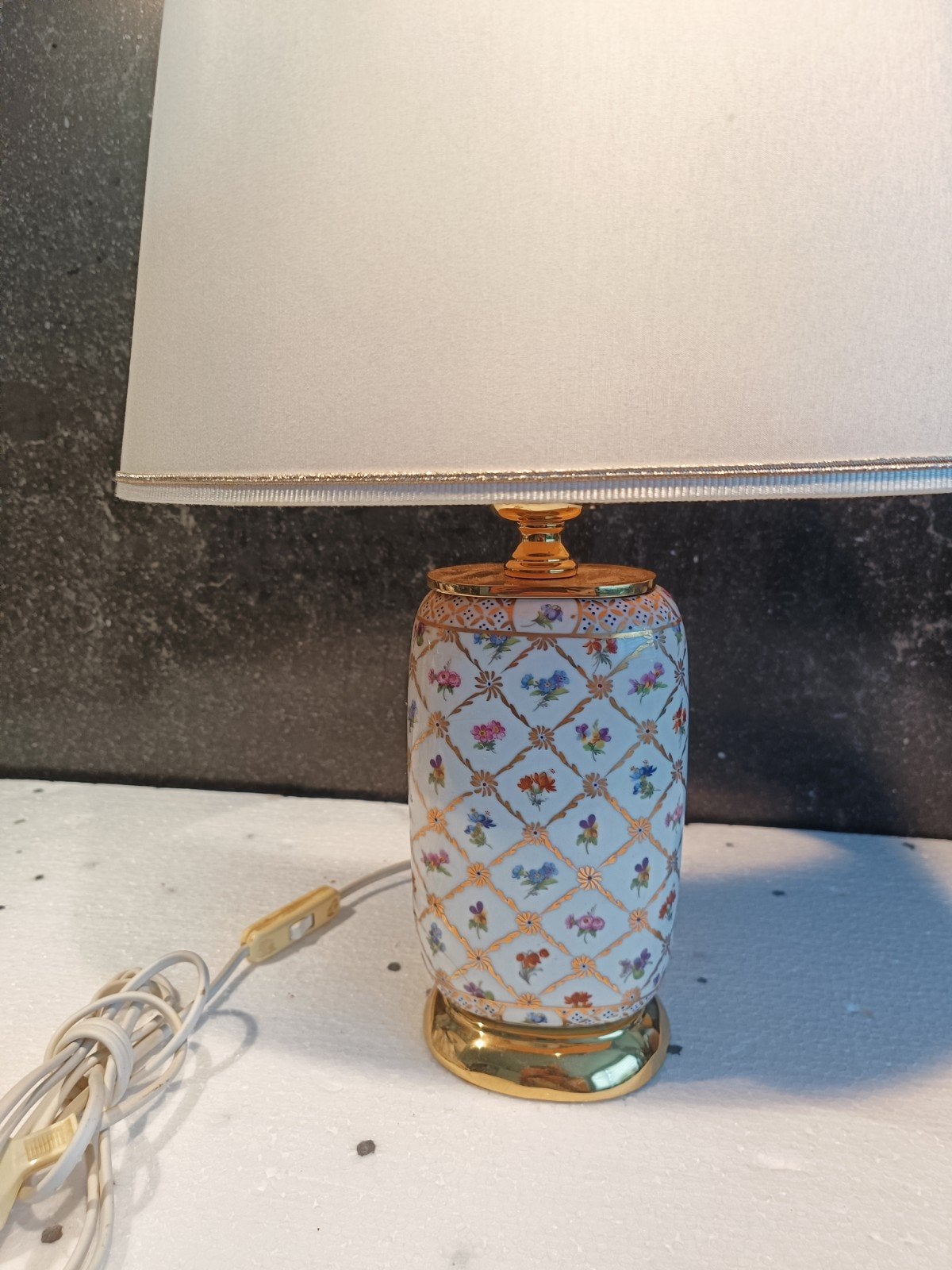 Duitse porseleinen handbeschilderde tafellamp, Antiek en Kunst, Antiek | Lampen, Ophalen of Verzenden