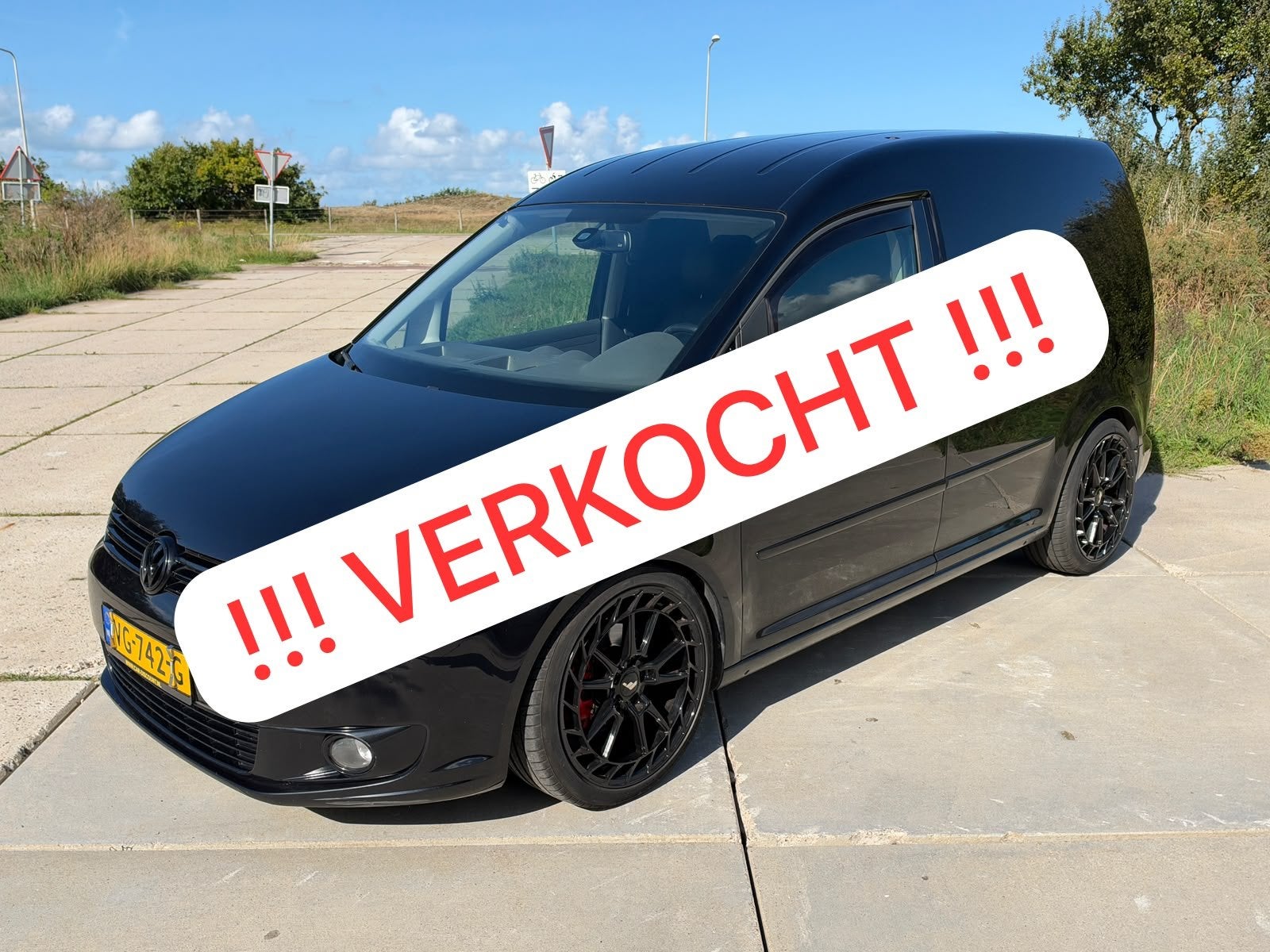 Volkswagen Caddy 1.6 TDI 140pk DSG leer navigatie UNIEK!, Auto's, Euro 5, Gebruikt, Zwart, 4 cilinders