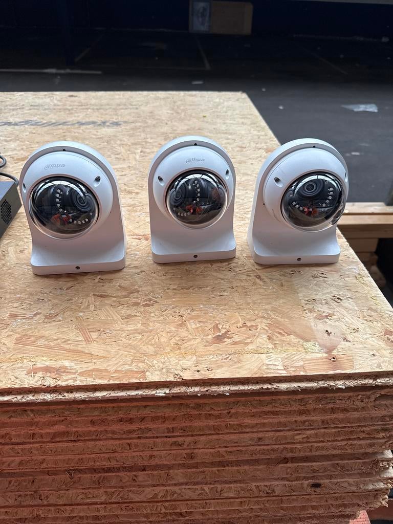 Dahua Beveiligingssysteem: Recorder + 3 Camera's, Ophalen, Alhua, Gebruikt, Buitencamera
