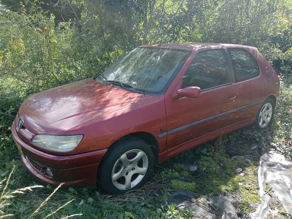 Peugeot 306 2.0 GTI 16V 1998 Rood, Auto's, Peugeot, 1998 cc, Zwart, 4 cilinders, 1055 kg