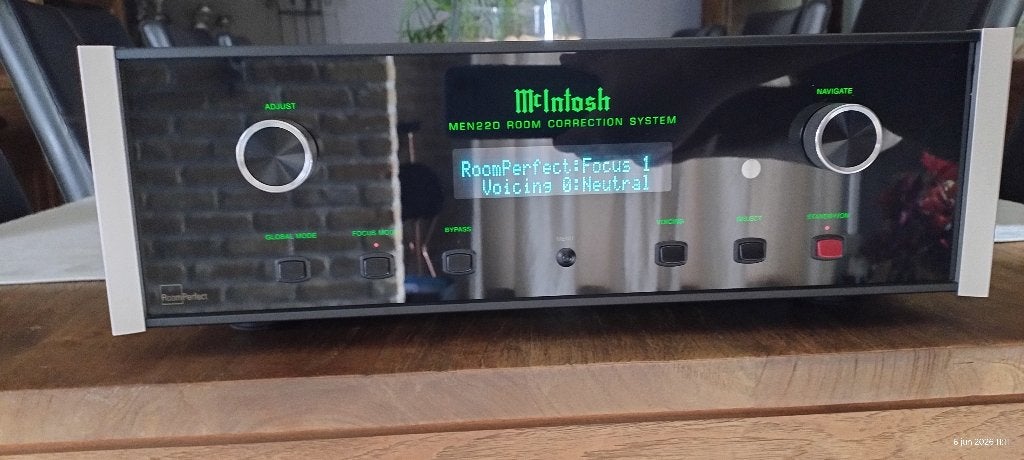 Roomcorrector MCINTOSH MEN220 (4jaar oud), Ophalen, Zo goed als nieuw, 120 watt of meer, Overige merken