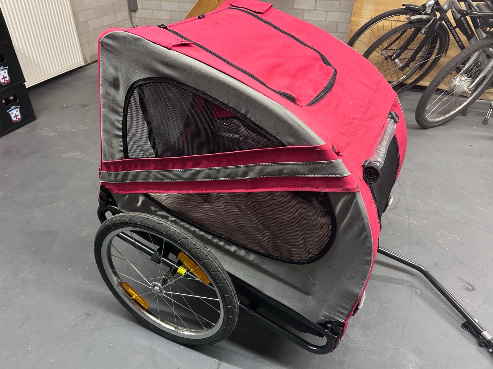 Hondenkar Fietsaanhanger - Flamingo - Rood/Grijs, Ophalen, Gebruikt, Hondenkar, 20 tot 40 kg