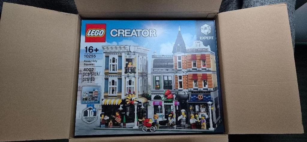 Lego 10255 - Assembly square (Nieuw), Ophalen of Verzenden, Nieuw, Ongeopend/sealed
