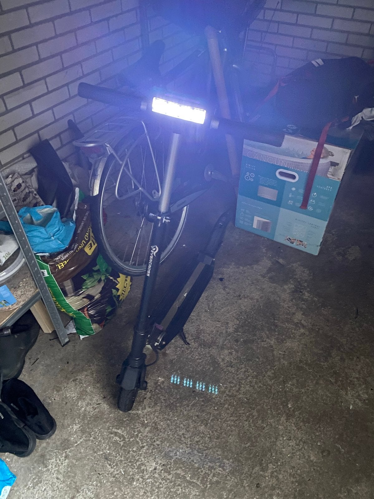 Elektrische step met display en verlichting, Fietsen en Brommers, Steps, Ophalen of Verzenden, Zo goed als nieuw, Elektrische step (E-scooter)