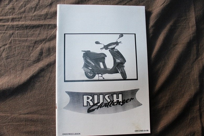Rush Challenger 1999 scooter onderdelen boek, Ophalen of Verzenden, Gebruikt