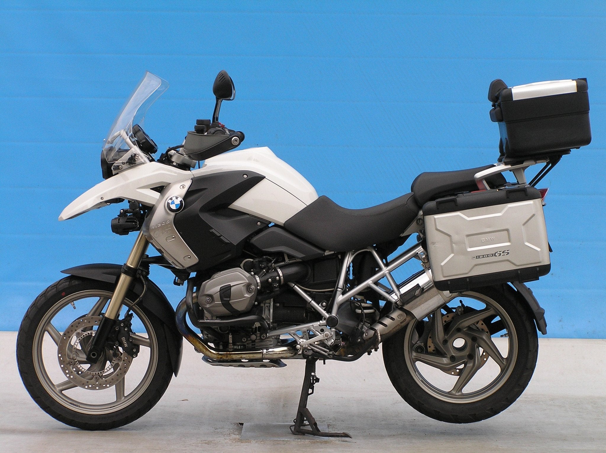 BMW R1200GS (bj 2011), ABS, BMW group Nederland B.V., Contactus@bmw-motorrad.nl, Einsteinstraat 5
2289CC  Rijswijk, NL