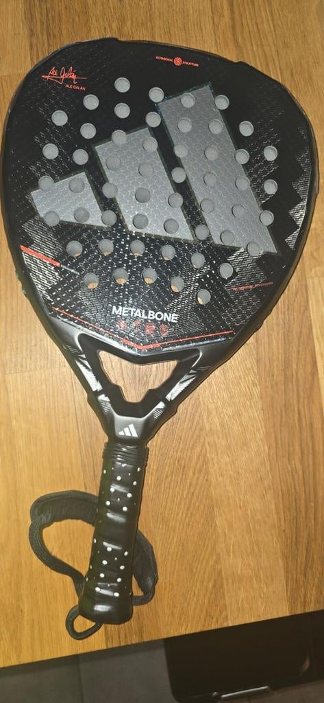 Adidas Metalbone 2026 Padelracket - Zo goed als nieuw, Ophalen