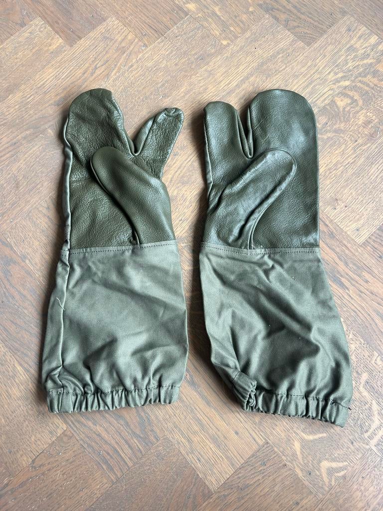 Echte leger handschoenen, Ophalen, Overige soorten, Overige gebieden, Kleding of Schoenen
