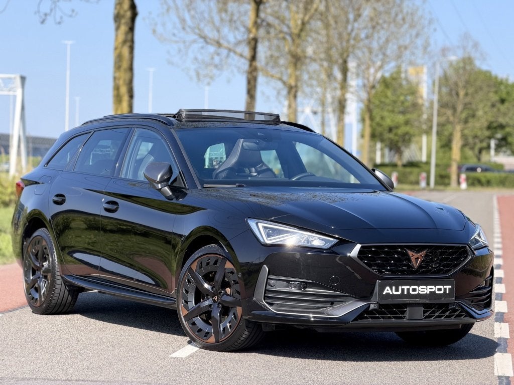 CUPRA Leon Sportstourer 1.4 e-Hybrid 245PK VZ Copper Edition, Gebruikt, 4 cilinders, Leon, Elektronische parkeerrem