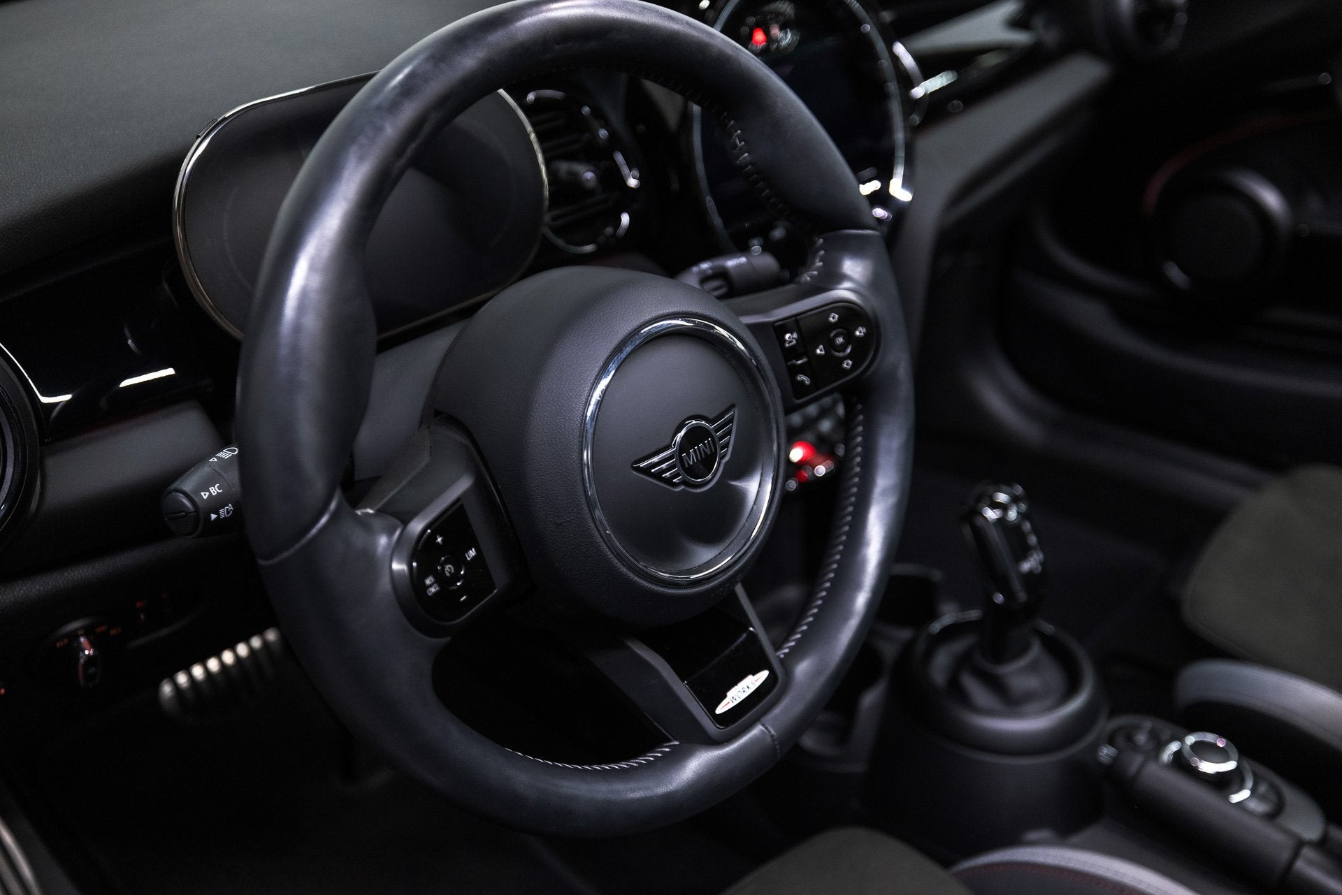 MINI Cabrio 1.5 Cooper John Cooper Works (bj 2022), Auto's, 136 pk, Gebruikt, Zwart, Cabriolet