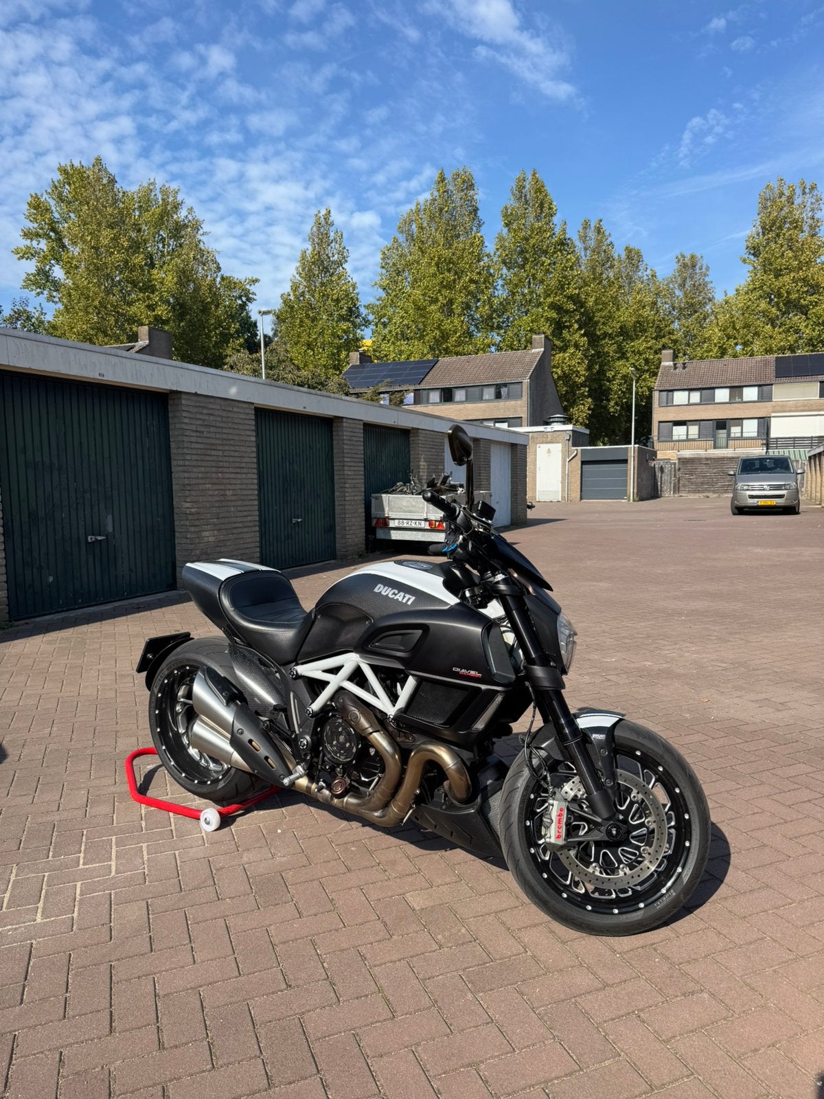 Ducati Diavel Carbon ABS white Fully Loaded CNC Desmo, Particulier, Meer dan 35 kW, Naked bike