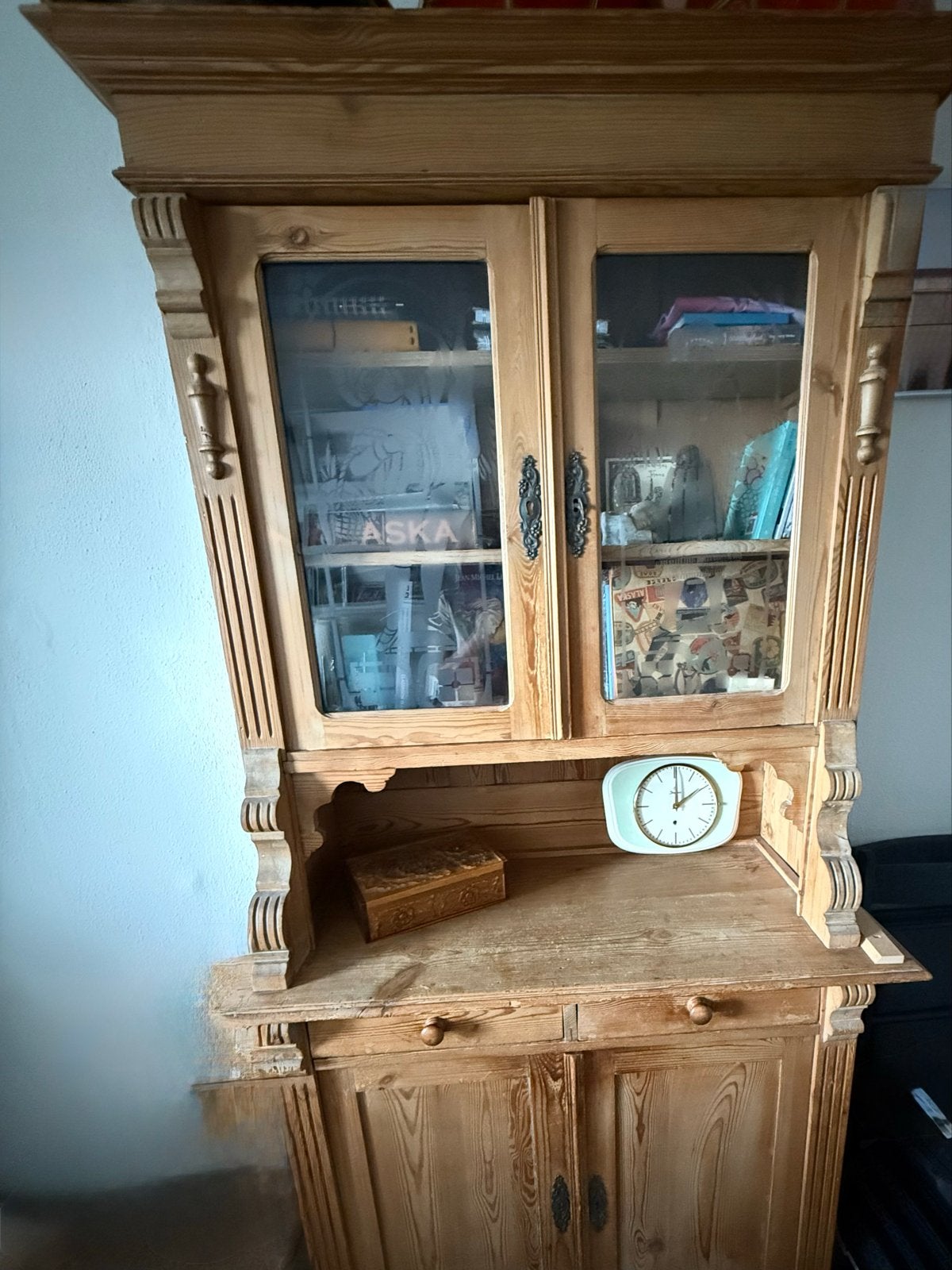 Antieke houten kast met vitrine en lades, Antiek en Kunst, Antiek | Meubels | Kasten, Ophalen