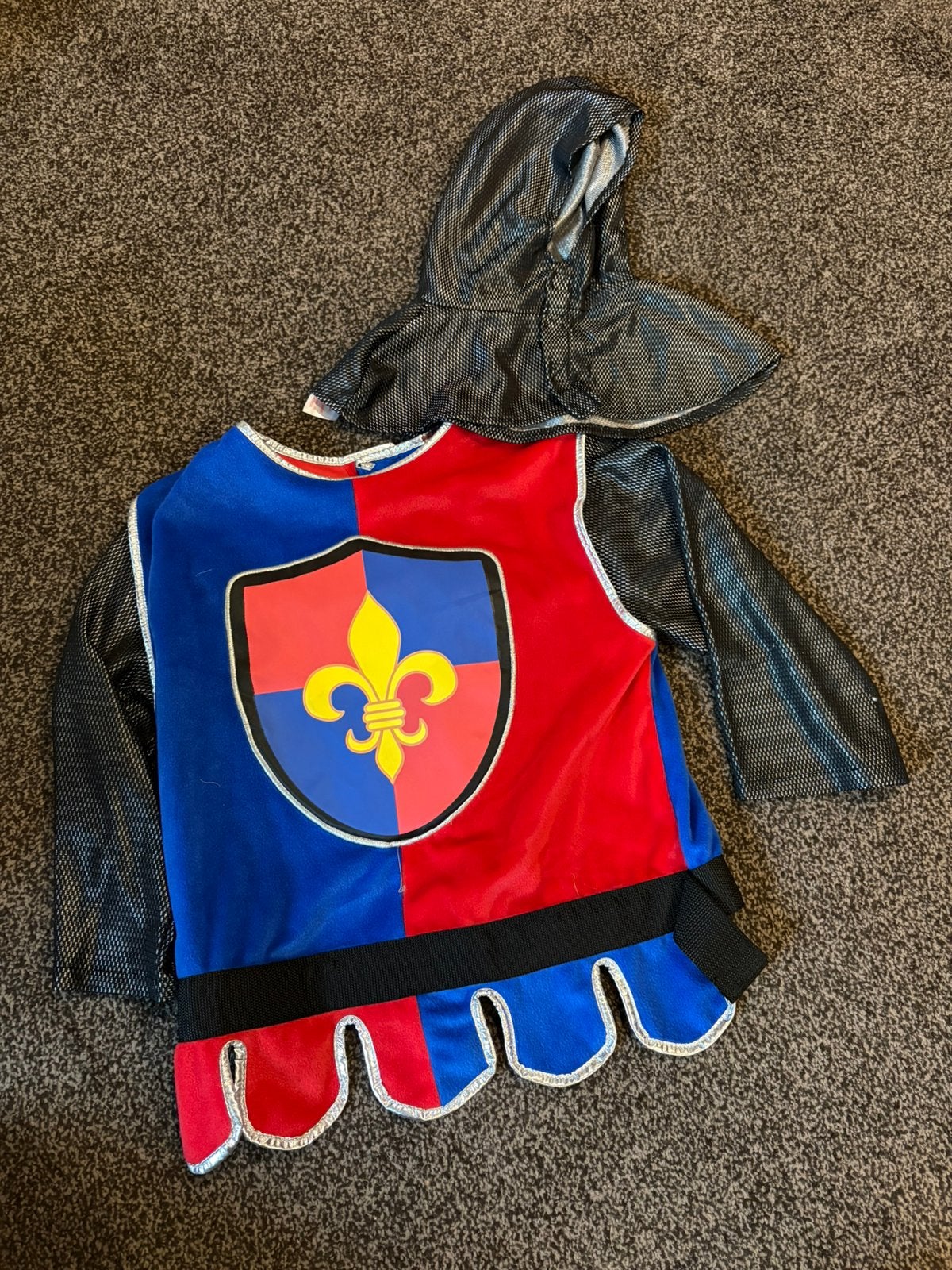 Kostuum Ridder jasje met muts. 3-6 jaar, Ophalen of Verzenden, Zo goed als nieuw, Jongen of Meisje