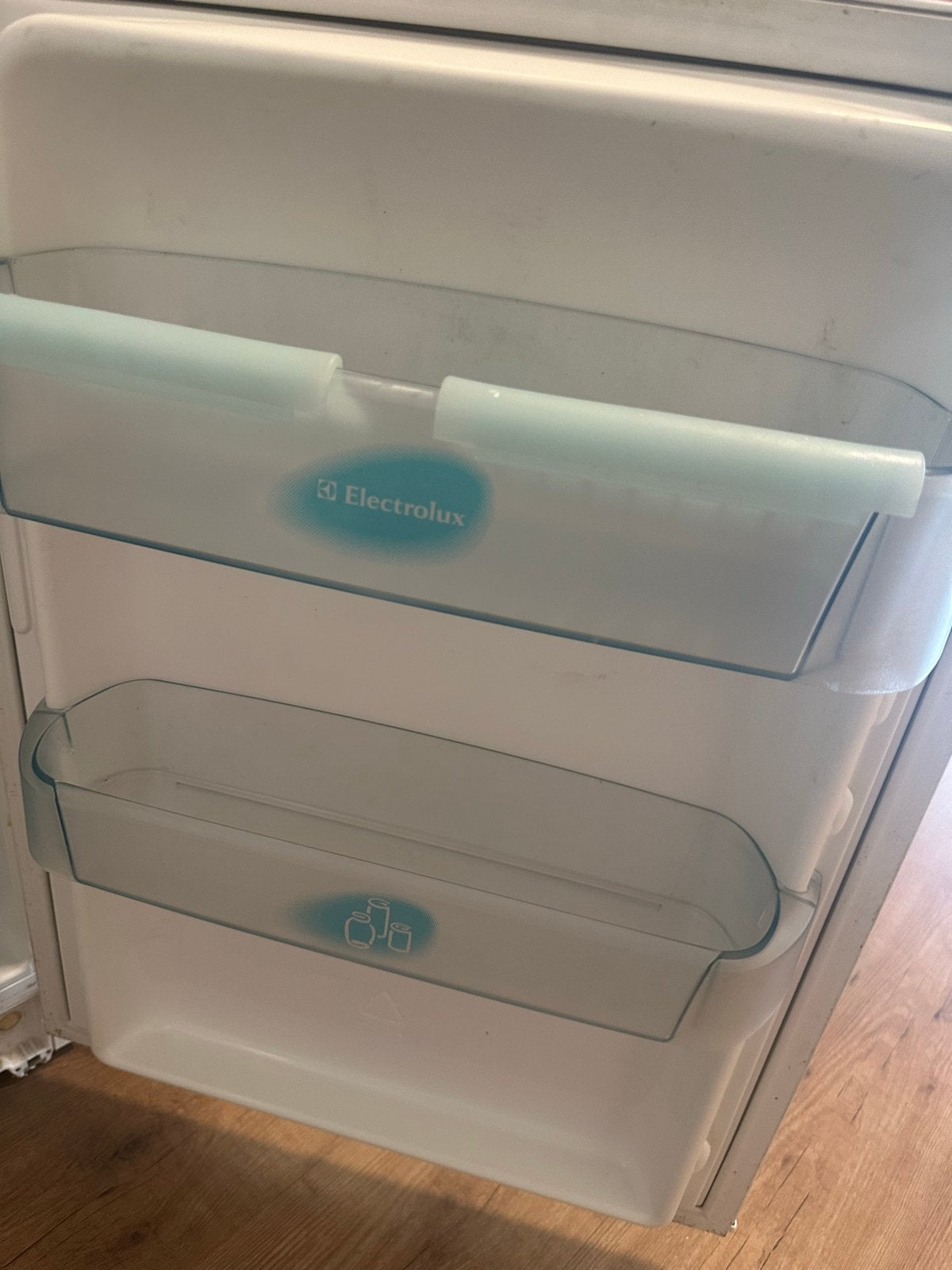 Electrolux Koelkast - Compact en Efficiënt, 100 tot 150 liter, 45 tot 60 cm, Ophalen, 85 tot 120 cm