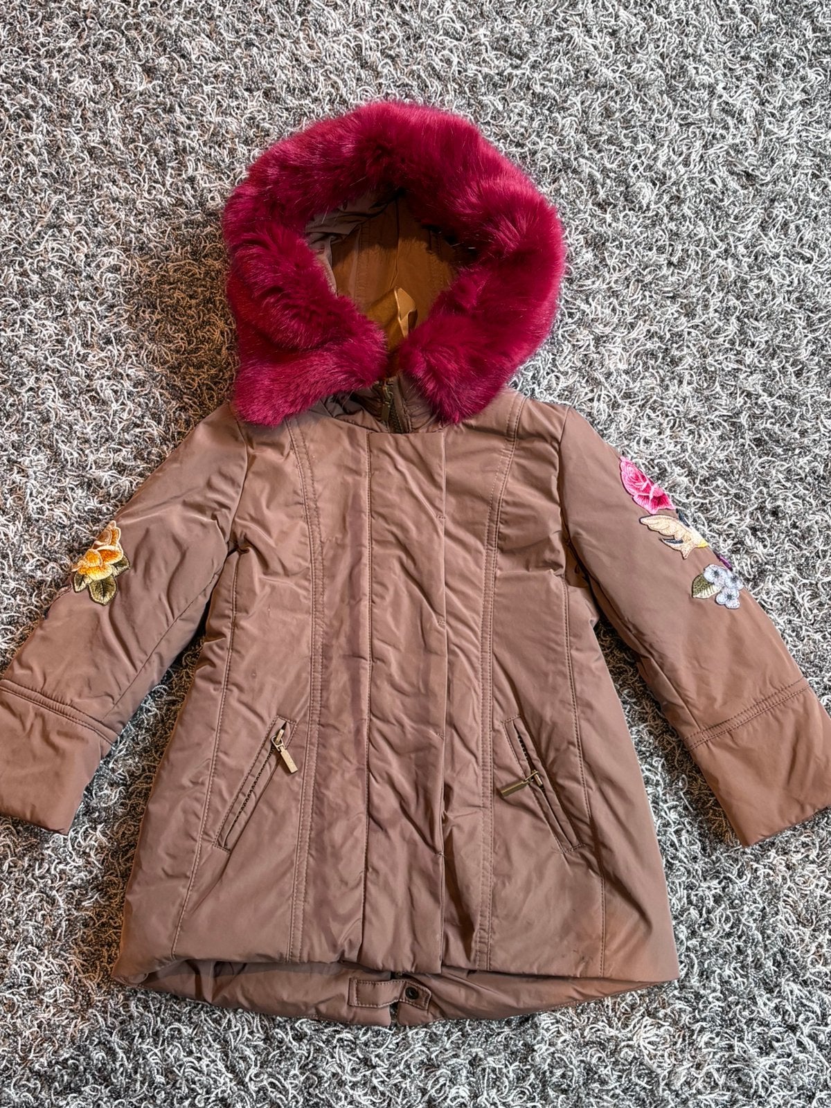 Monnalisa winterjas met afneembare kraag 3 jaar, Ophalen of Verzenden, Zo goed als nieuw, Meisje, Jas