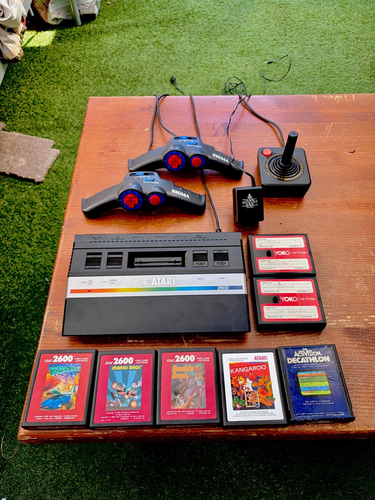 Werkende Atari 2600 Compleet + 3 controllers + 10 games, Ophalen of Verzenden, Gebruikt, Met games, Met 3 controllers of meer