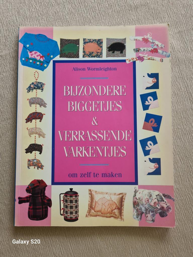 Bijzondere Biggetjes & Verrassende Varkentjes Knutselboek, Gebruikt, Dieren, Meerkleurig, Ophalen of Verzenden