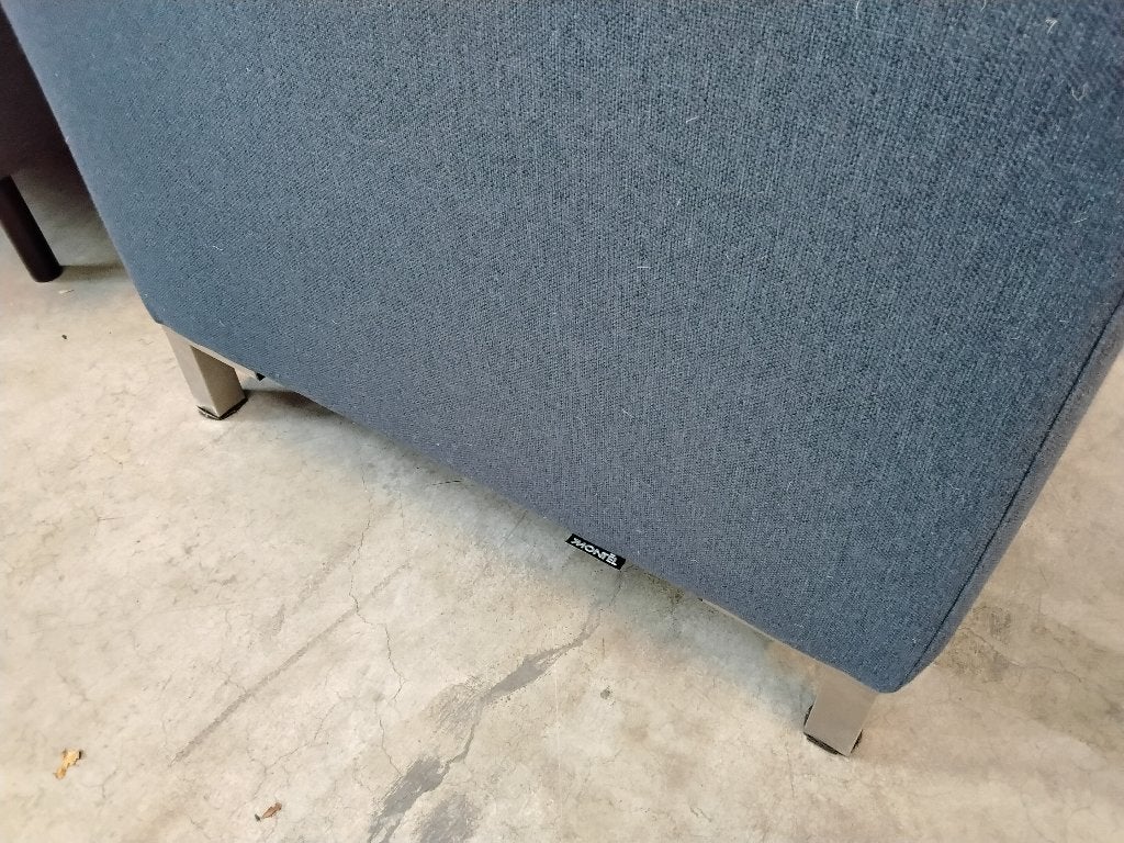 Montel bank 210cm, grijze stof, Second Life Wolvega., Ophalen, Driepersoons, 75 tot 100 cm, Zo goed als nieuw