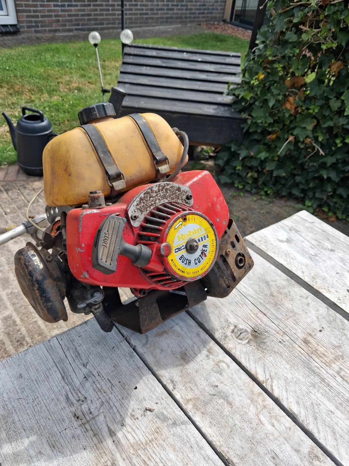 robin bosmaaier  oldtimer maar is goed en compleet, Tuin en Terras, Bosmaaiers, Ophalen, Gebruikt, Benzine
