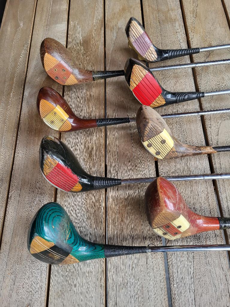 Verzameling vintage houten golfclubs jaren 30–70, Ophalen