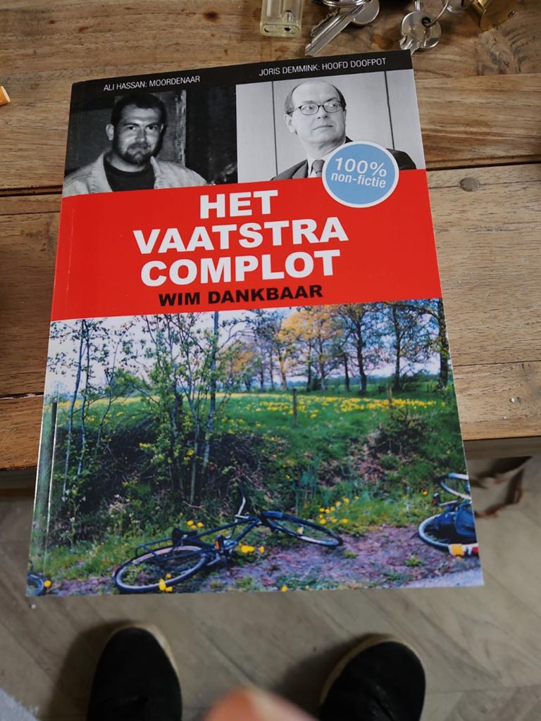 Het Vaatstra Complot - Wim Dankbaar (Gesigneerd), Boeken, Ophalen of Verzenden, Zo goed als nieuw, Wim Dankbaar