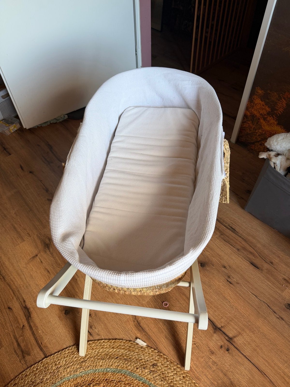 Mooie rieten wieg met matrasje Mozesmandje, Kinderen en Baby's, Ophalen, Zo goed als nieuw, Wieg