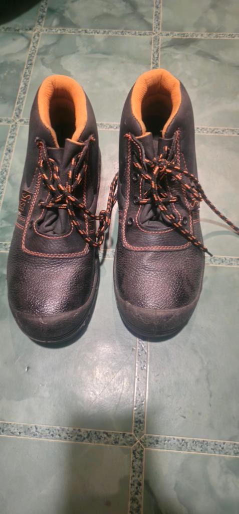 Werkschoenen maat 39, Doe-het-zelf en Verbouw, Veiligheidskleding, Ophalen of Verzenden