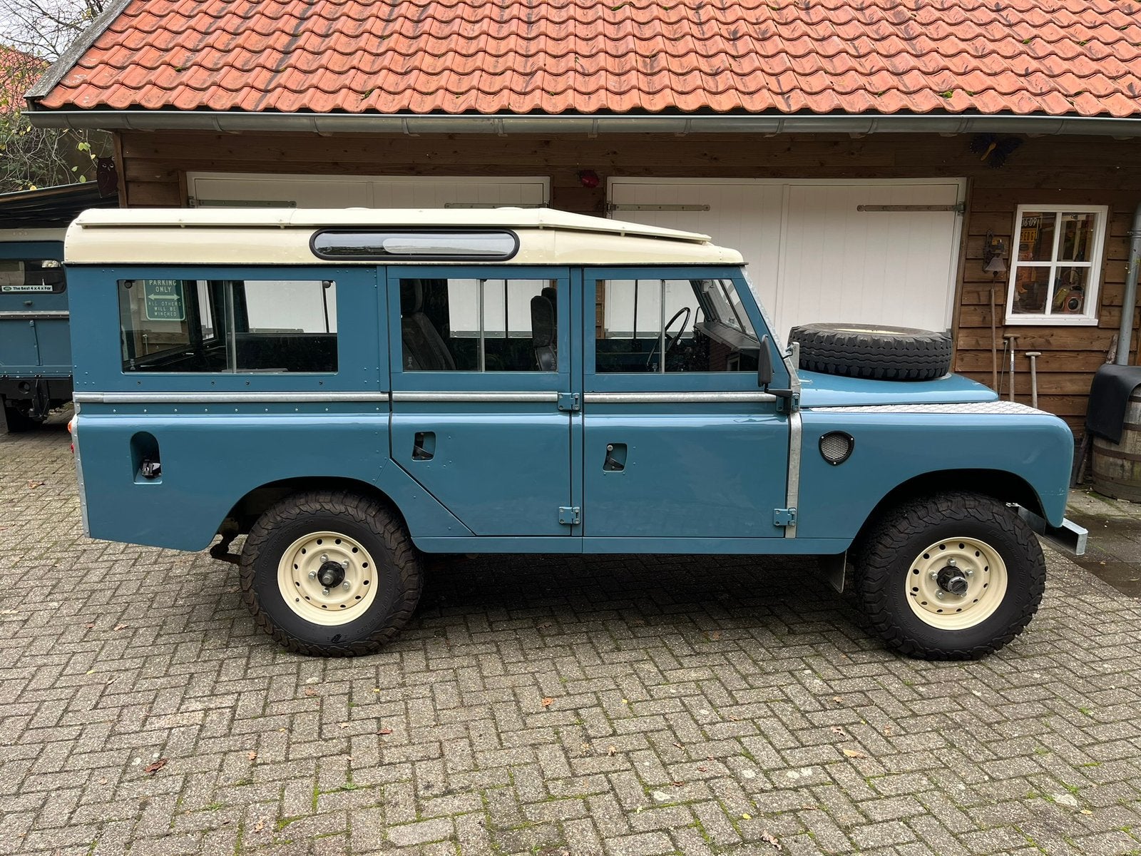 Land Rover Series 2.6, LPG, Apk-vrij, 7 persoons, trekhaak!, Stof, 2000 kg, Blauw, Handgeschakeld