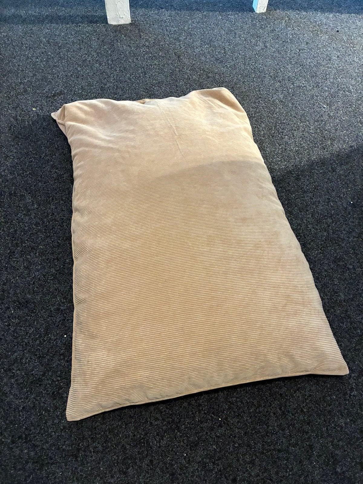 Zitzak - Label, Ophalen, Zo goed als nieuw, Beige, Zitzak
