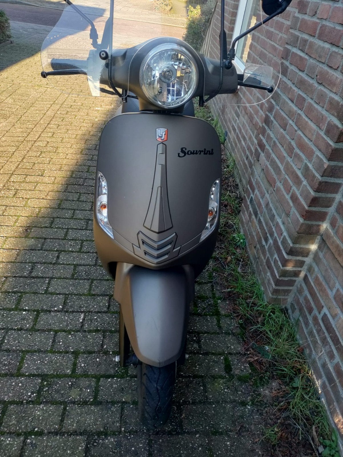 La souris scooter, Ophalen, Benzine, Overige merken