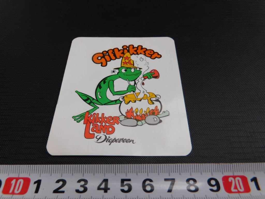 sticker Diepeveen KIKKERLAND  Gifkikker   strip, Ophalen of Verzenden, Zo goed als nieuw
