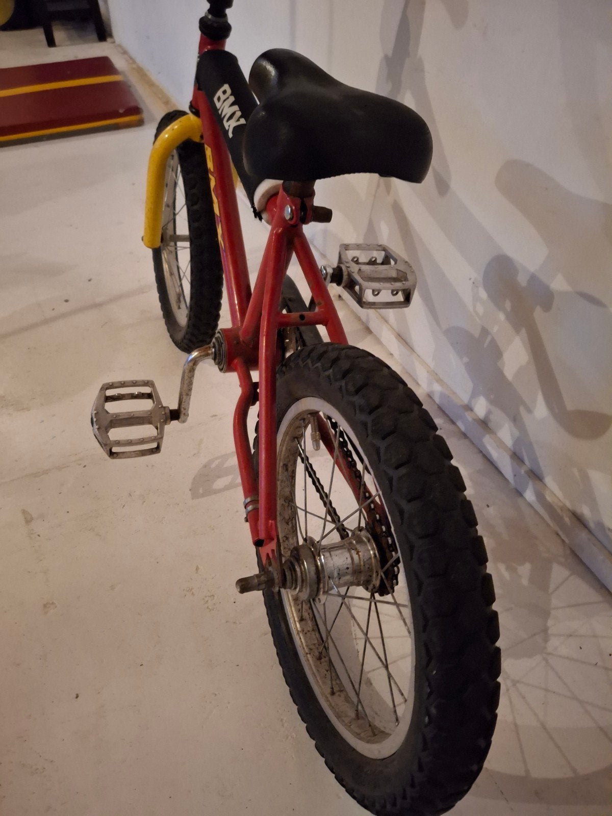 BMX kinderfiets rood/geel - Gebruikt, Ophalen, Terugtraprem, Staal, Onbekend