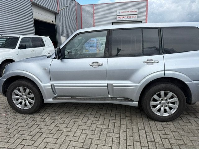 Mitsubishi Pajero Export