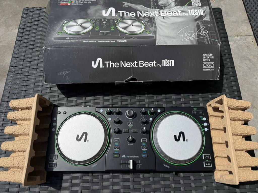 DJ Set The Next Beat by Tiësto – Compleet & in goede staat, Muziek en Instrumenten, Dj-sets en Draaitafels, Ophalen of Verzenden