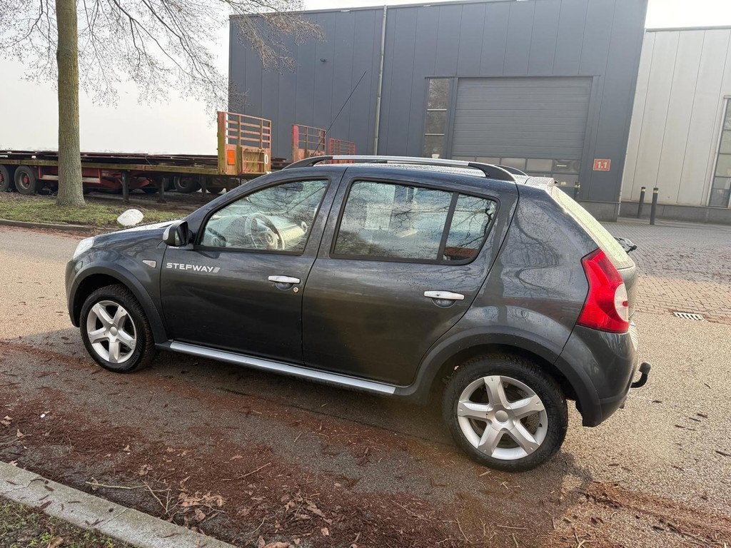 Dacia Sandero 1.6 Stepway ZEER NETTE AUTO, Voorwielaandrijving, 4 cilinders, Bedrijf, Handgeschakeld