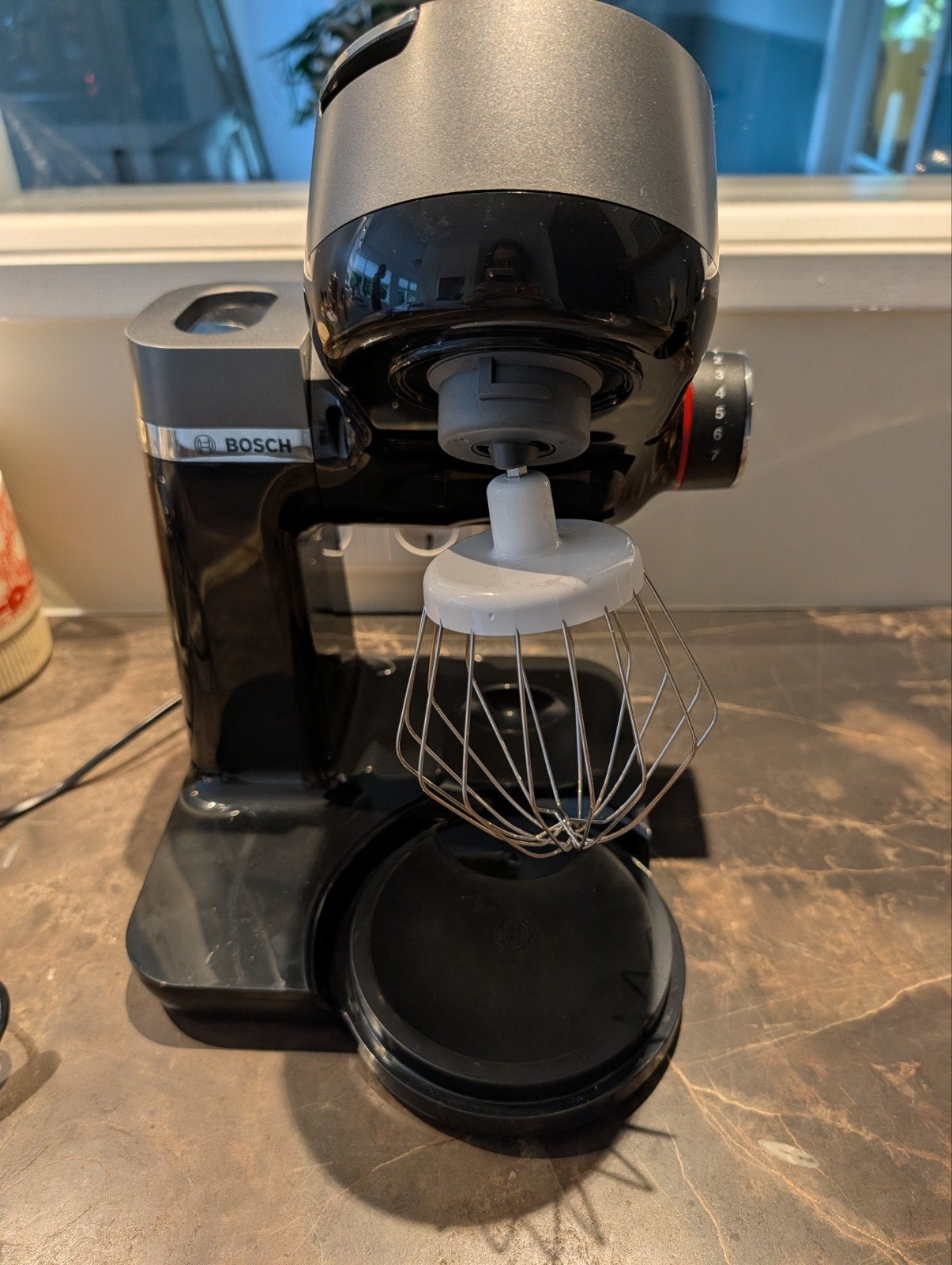 Bosch MUM Serie 2 | Keukenmachine met VeggieLove accessoire, 3 tot 4 liter, Ophalen, Nieuw, 3 snelheden of meer
