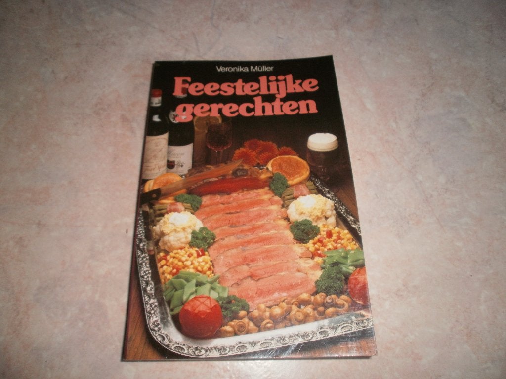 Feestelijke gerechten - Veronika Müller, Boeken, Ophalen, Gelezen, Veronika Müller