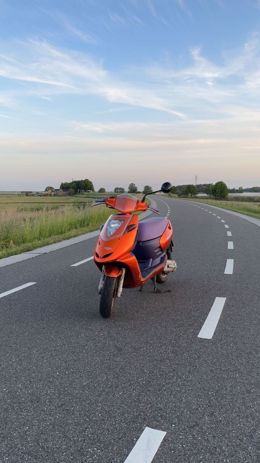 Aprilia Sonic (Aprilia SR50C), Fietsen en Brommers, Ophalen, SR 50, Zo goed als nieuw, Benzine
