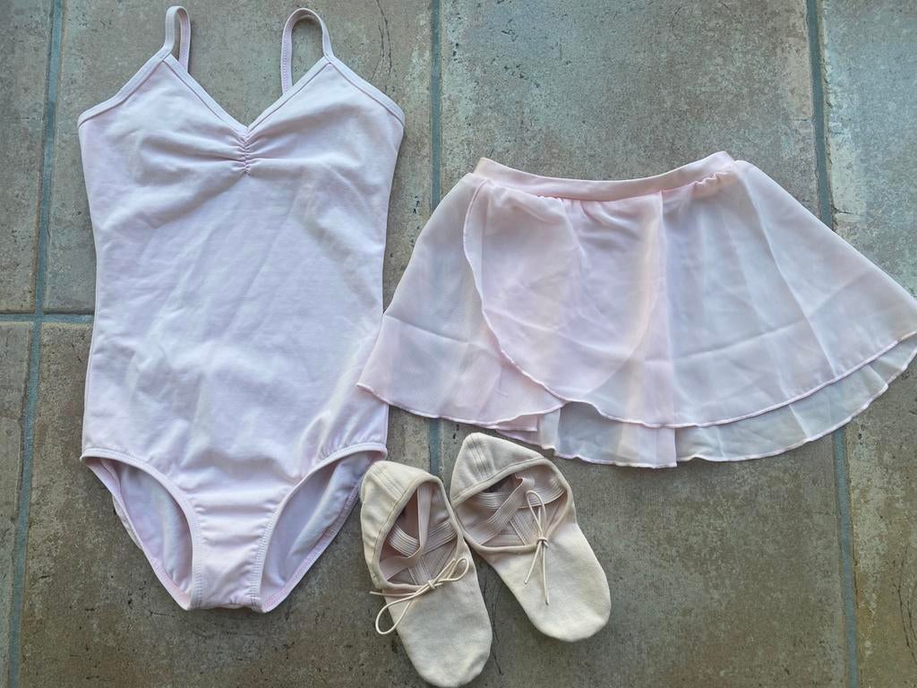 Nieuw balletpakje, rokje en balletschoenen dancer dancewear, Sport en Fitness, Ballet, Ophalen of Verzenden, Zo goed als nieuw